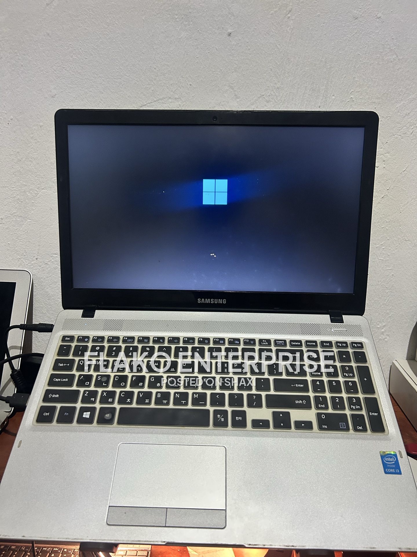 Samsung laptop photo 1