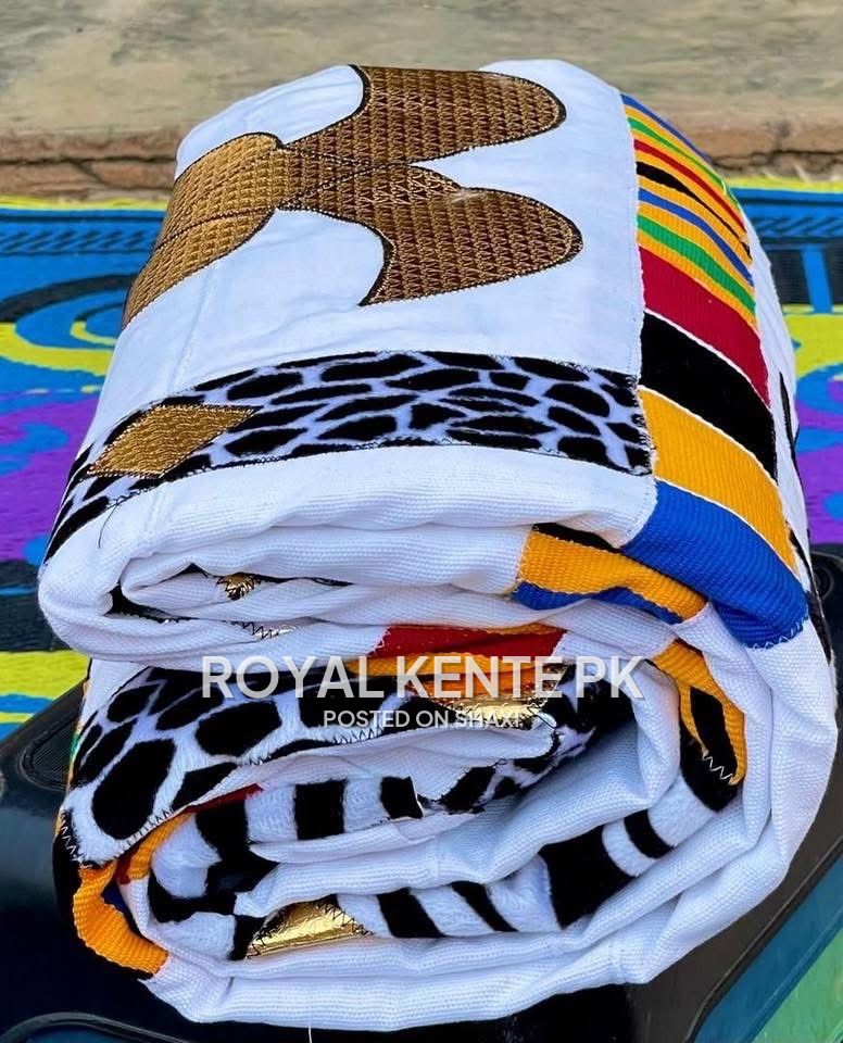 Bonwire Kente clothes for King photo 6