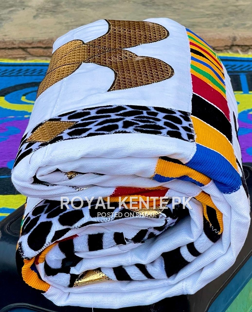 Bonwire Kente clothes for King photo 1