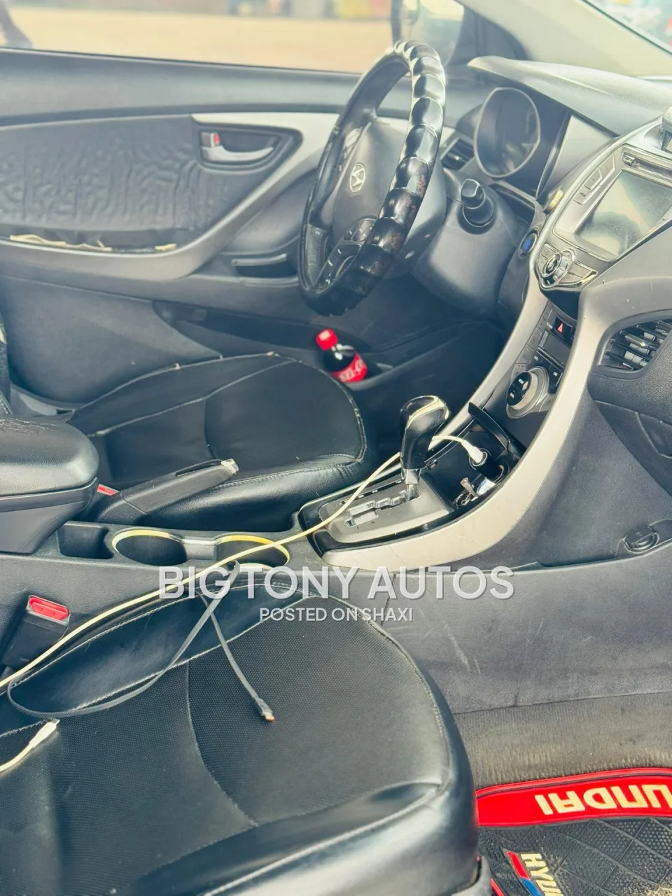 Hyundai Elantra photo 3