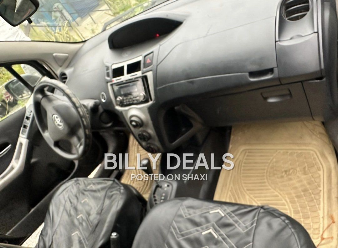 2010 model Toyota Vitz 4 plugs photo 5