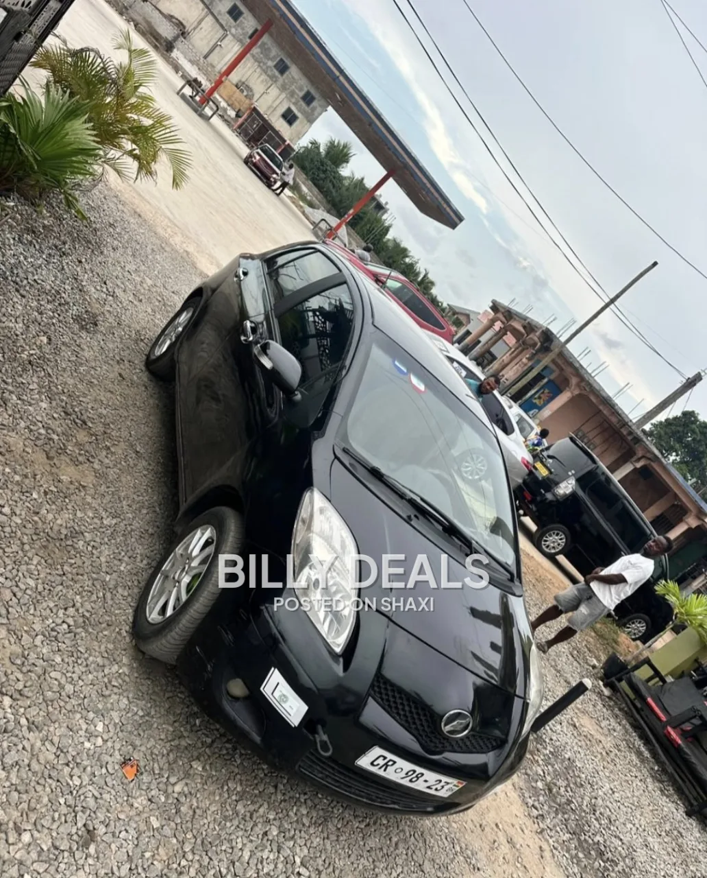 2010 model Toyota Vitz 4 plugs photo 4
