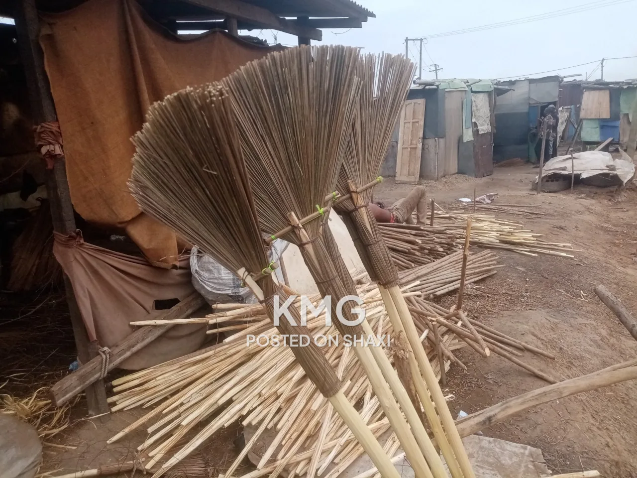 Standing broom 🧹 photo 6