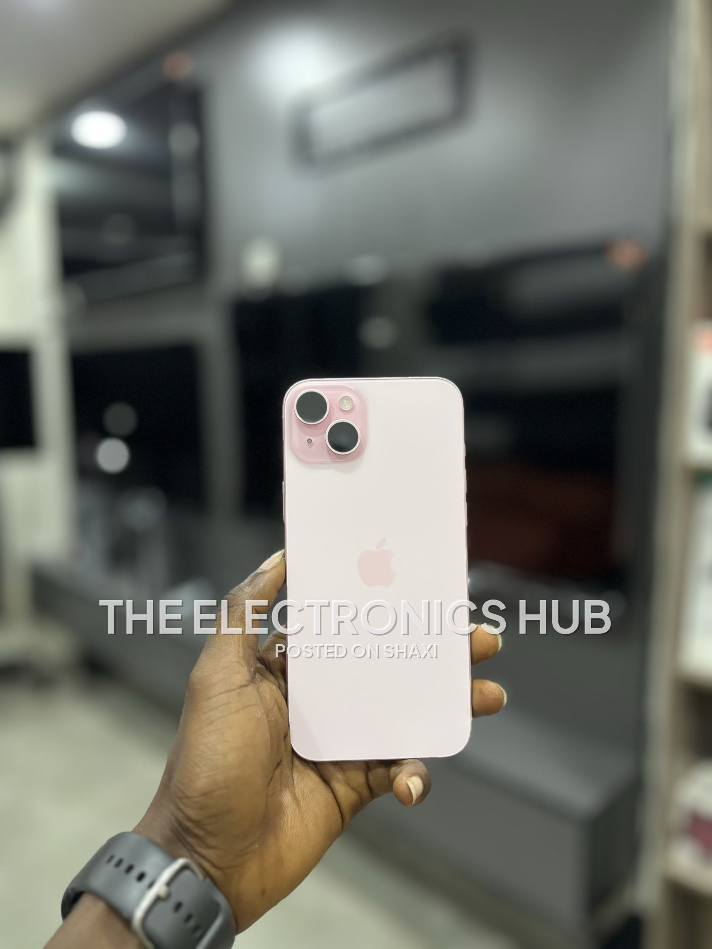 Preowned iPhone 15 Plus photo 1
