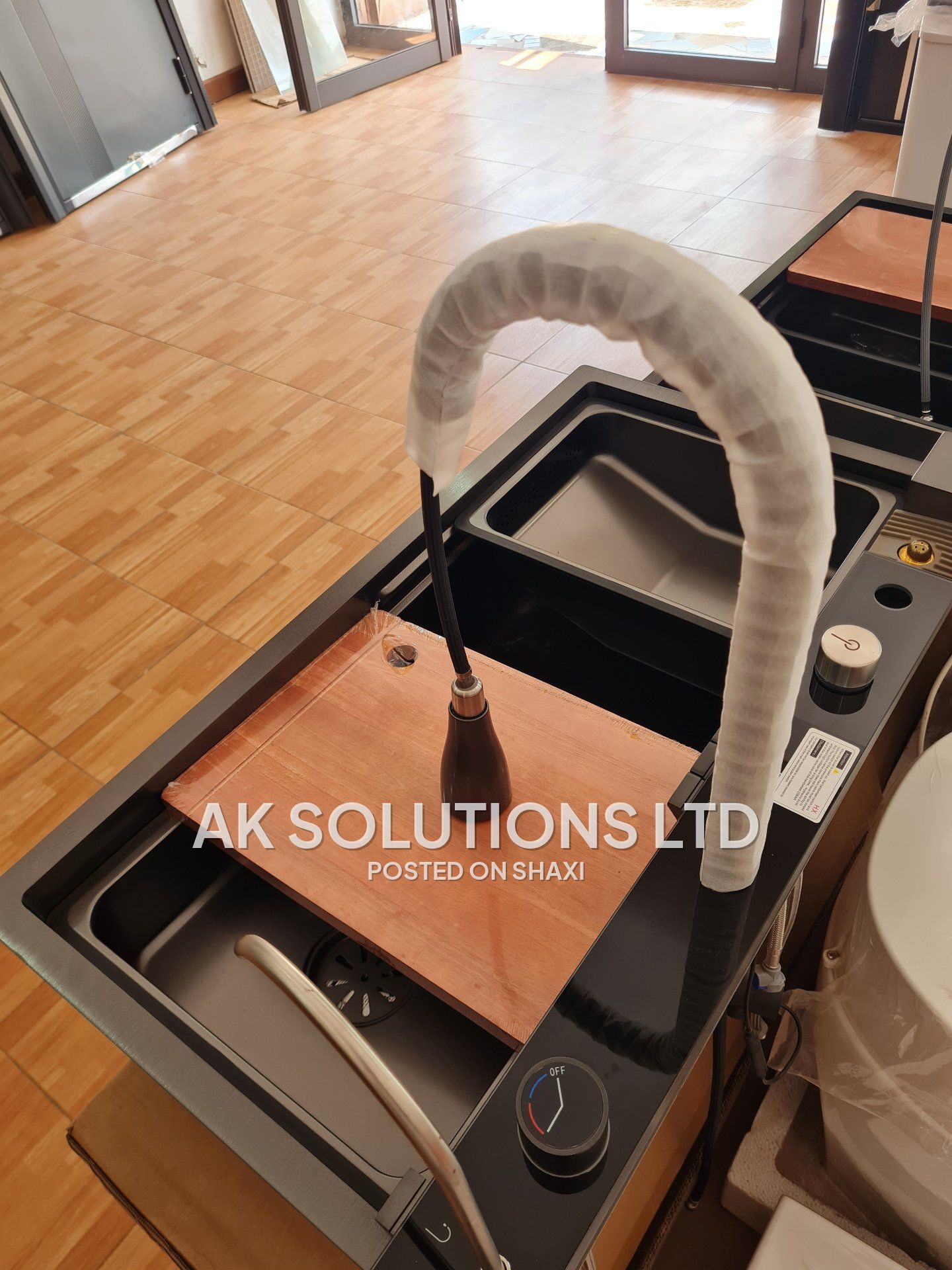 STAINLESS KITCHEN SINKS photo 4