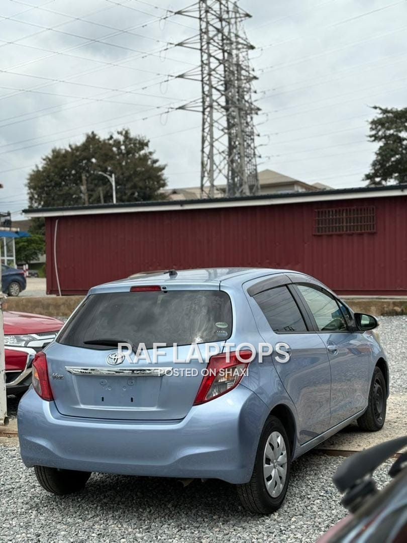 Toyota Vitz Model 2014 photo 3