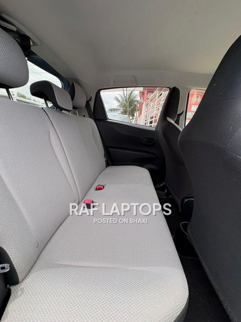 Toyota Vitz Model 2014 photo 4