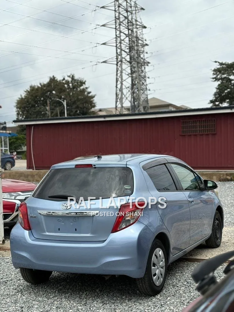 Toyota Vitz Model 2014 photo 3