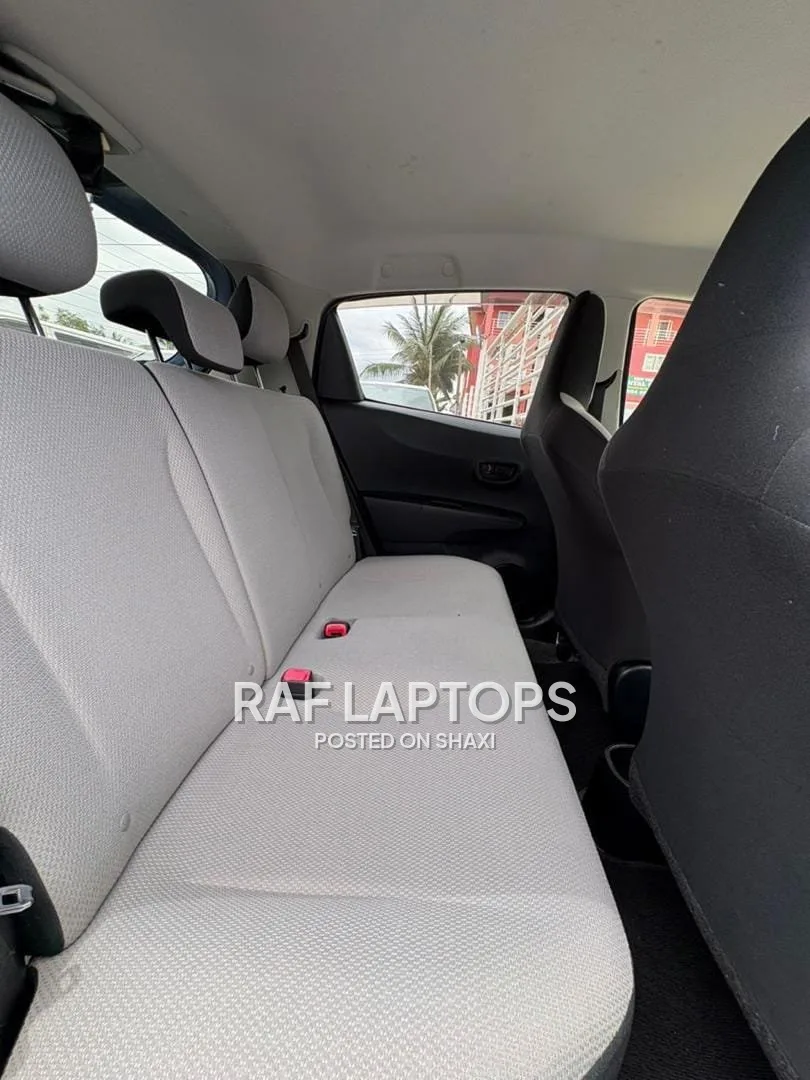 Toyota Vitz Model 2014 photo 4