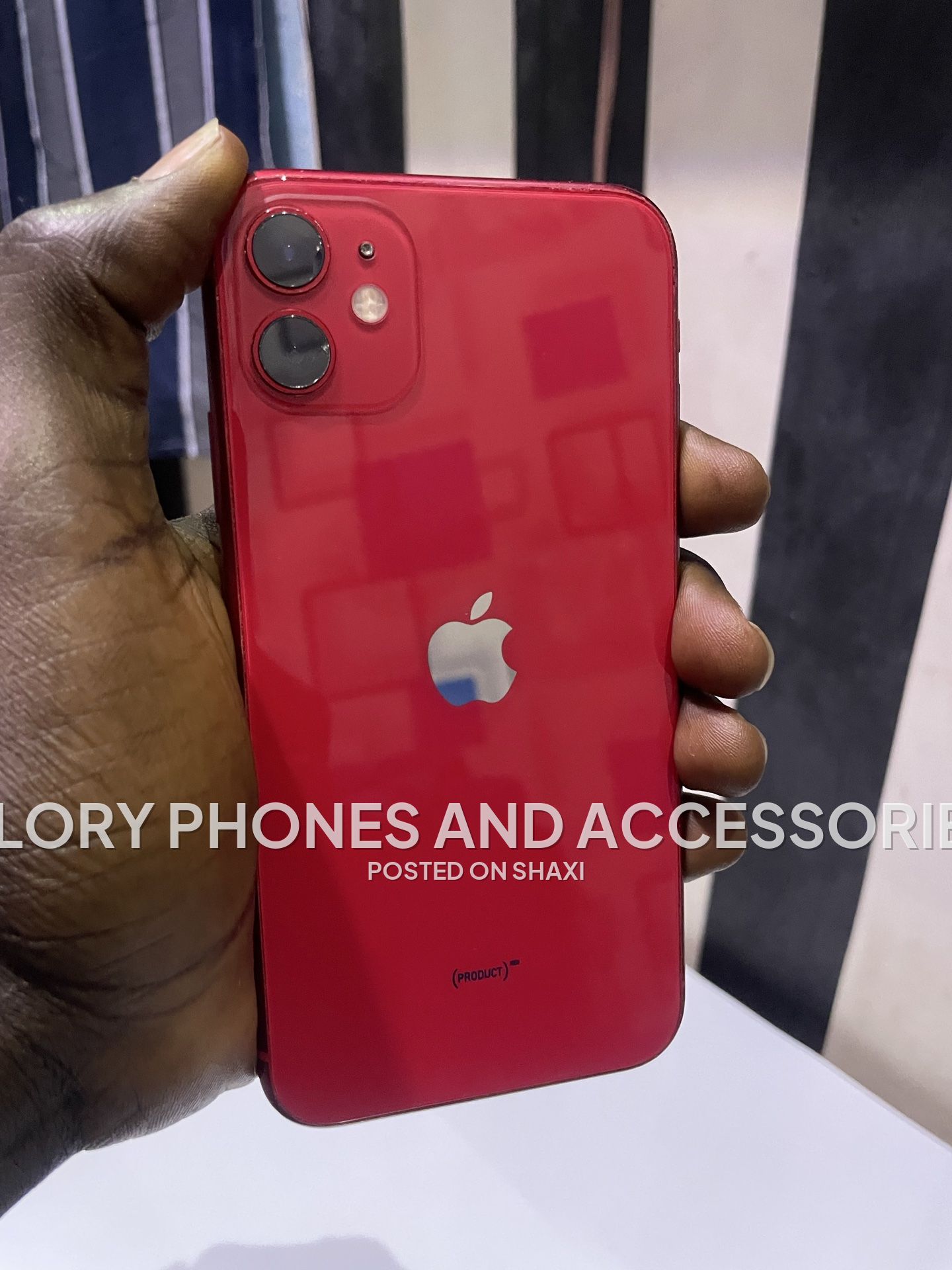 iPhone 11 photo 4