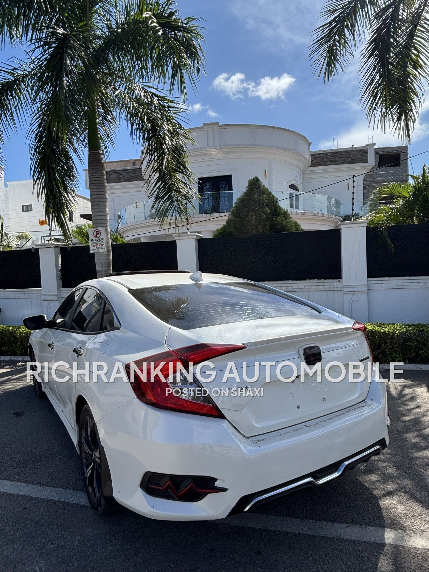 2018 Honda civic photo 4