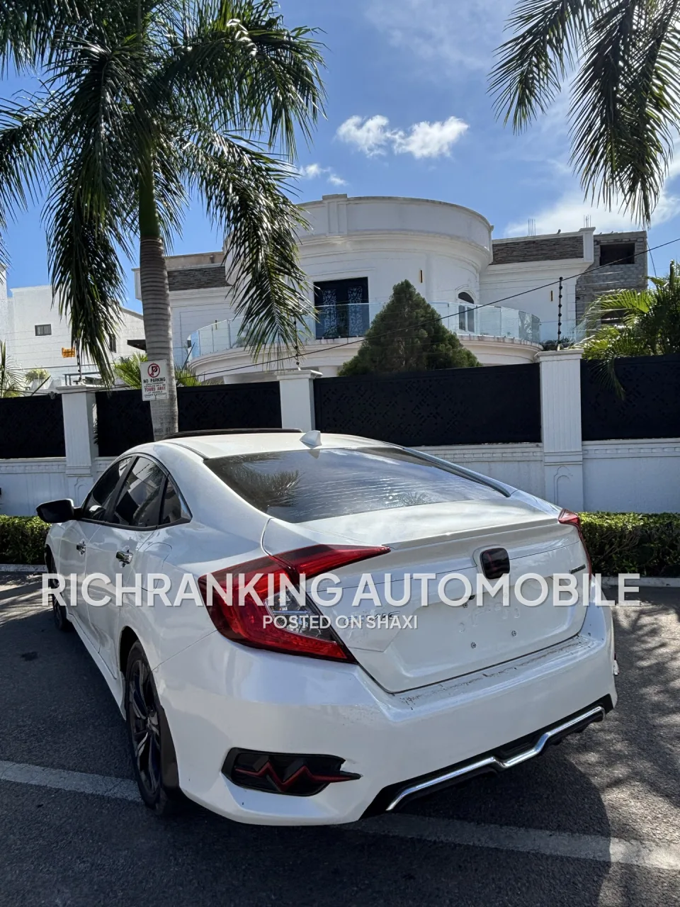 2018 Honda civic photo 4