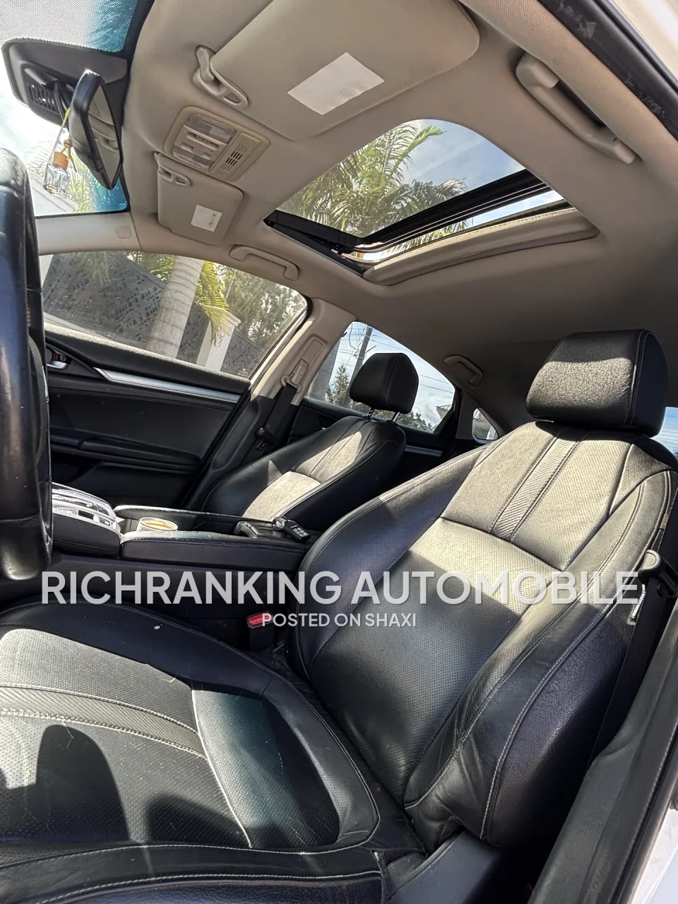 2018 Honda civic photo 9