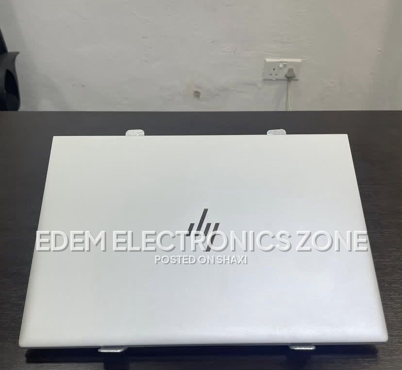 Laptops photo 1
