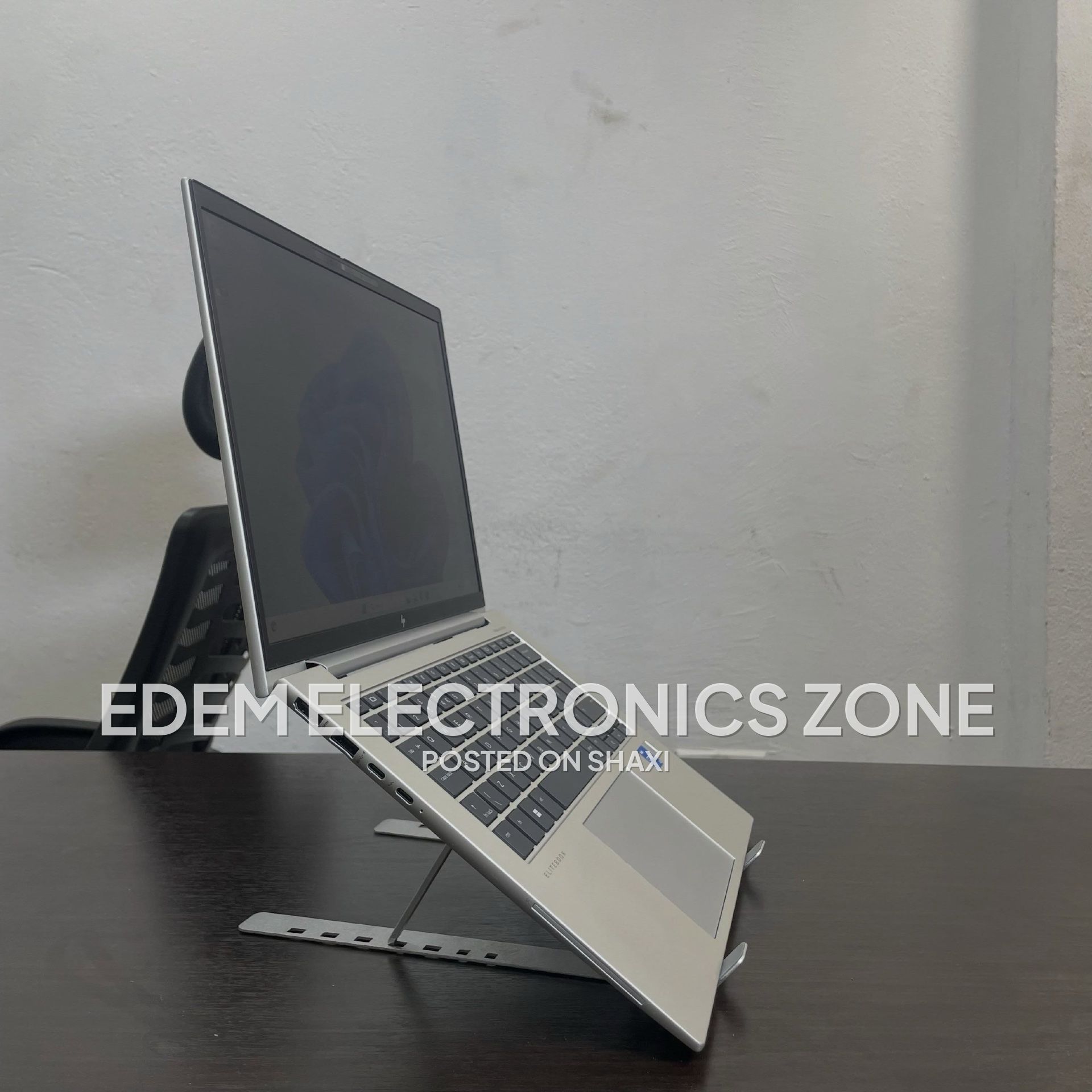Laptops photo 8