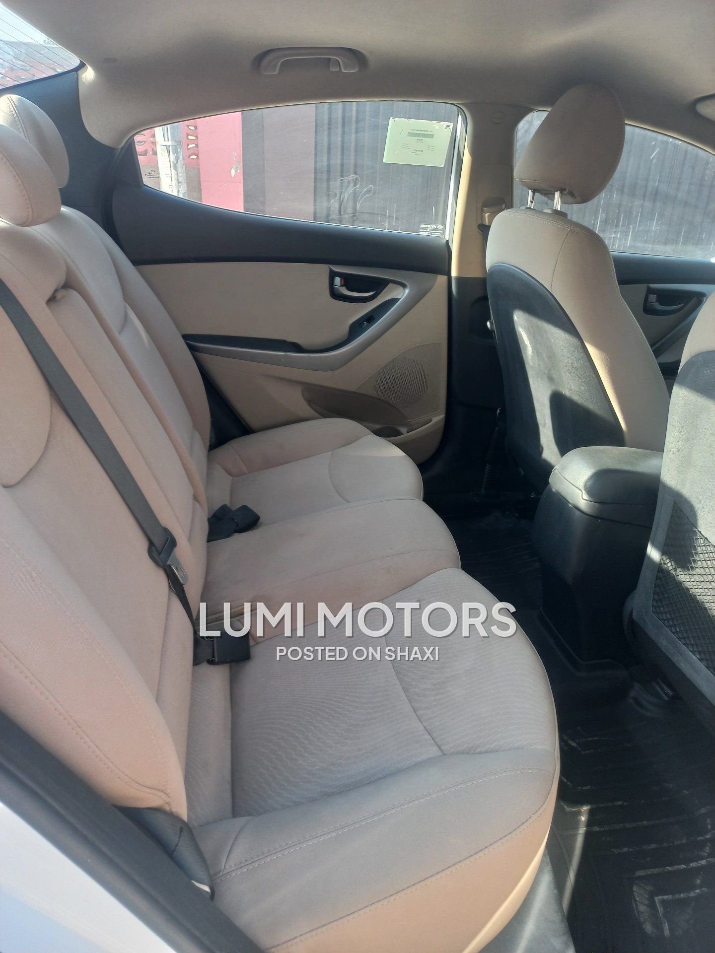 2016 Hyundai Elantra photo 8