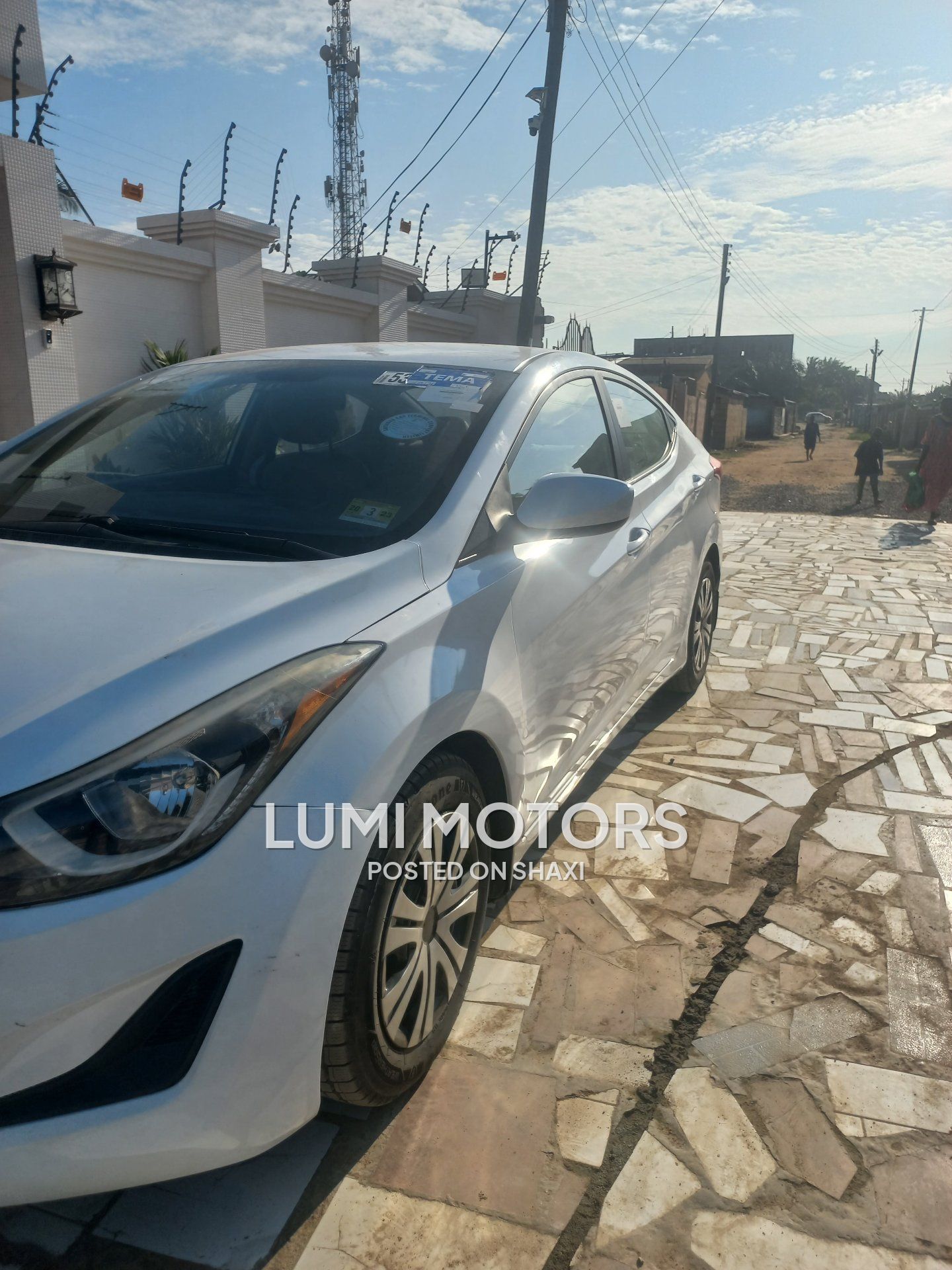 2016 Hyundai Elantra photo 2