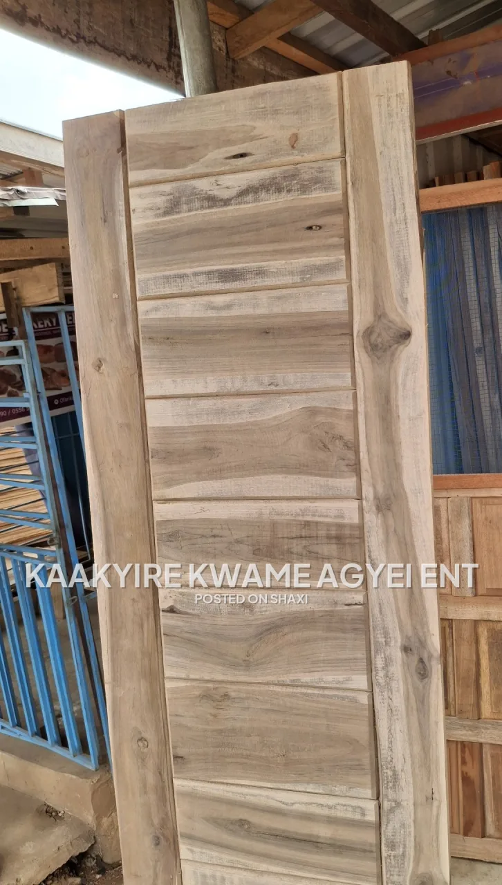 Wooden Door photo 4