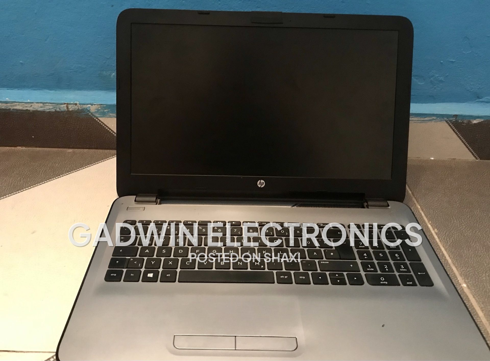 HP Laptop photo 2
