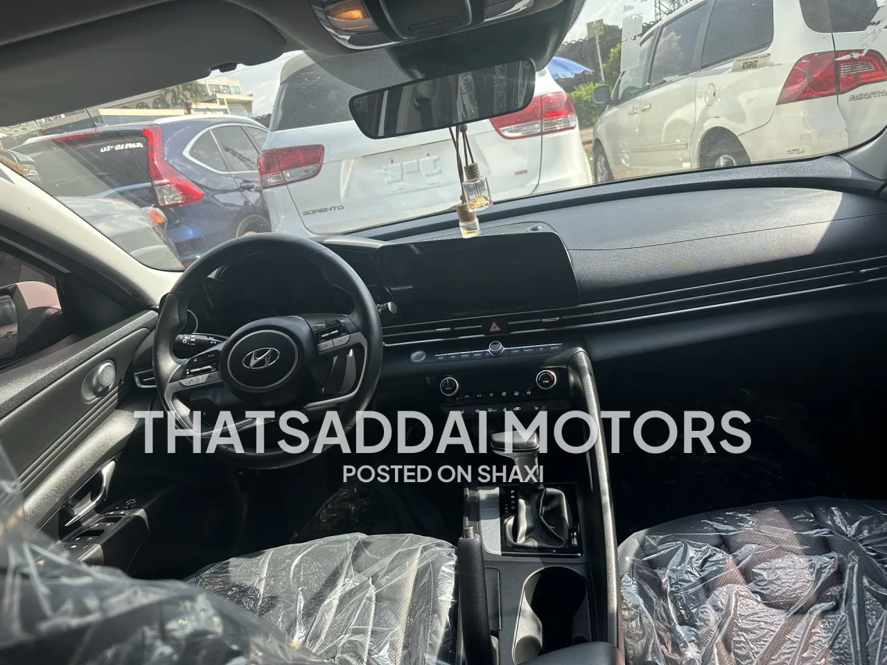 2021 Hyundai Elantra photo 3