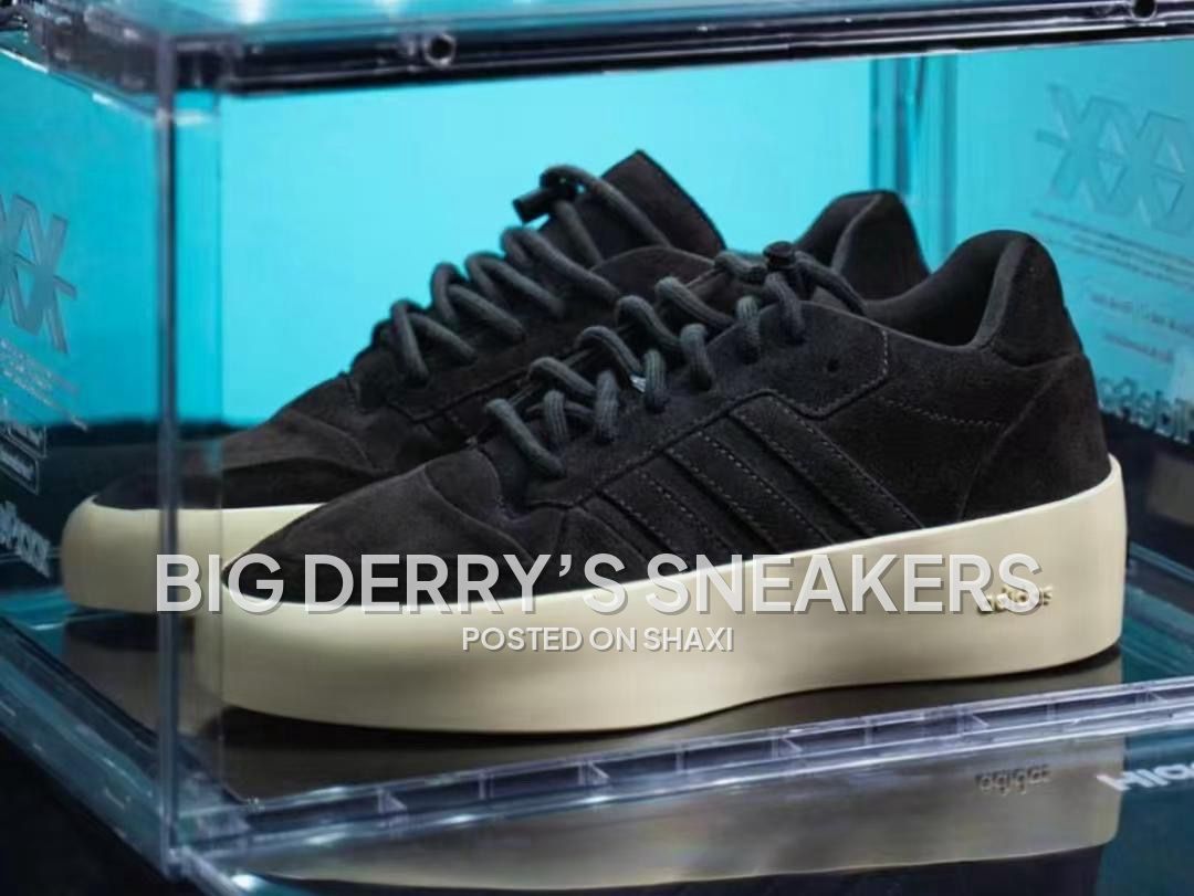 Adidas fear of God photo 2