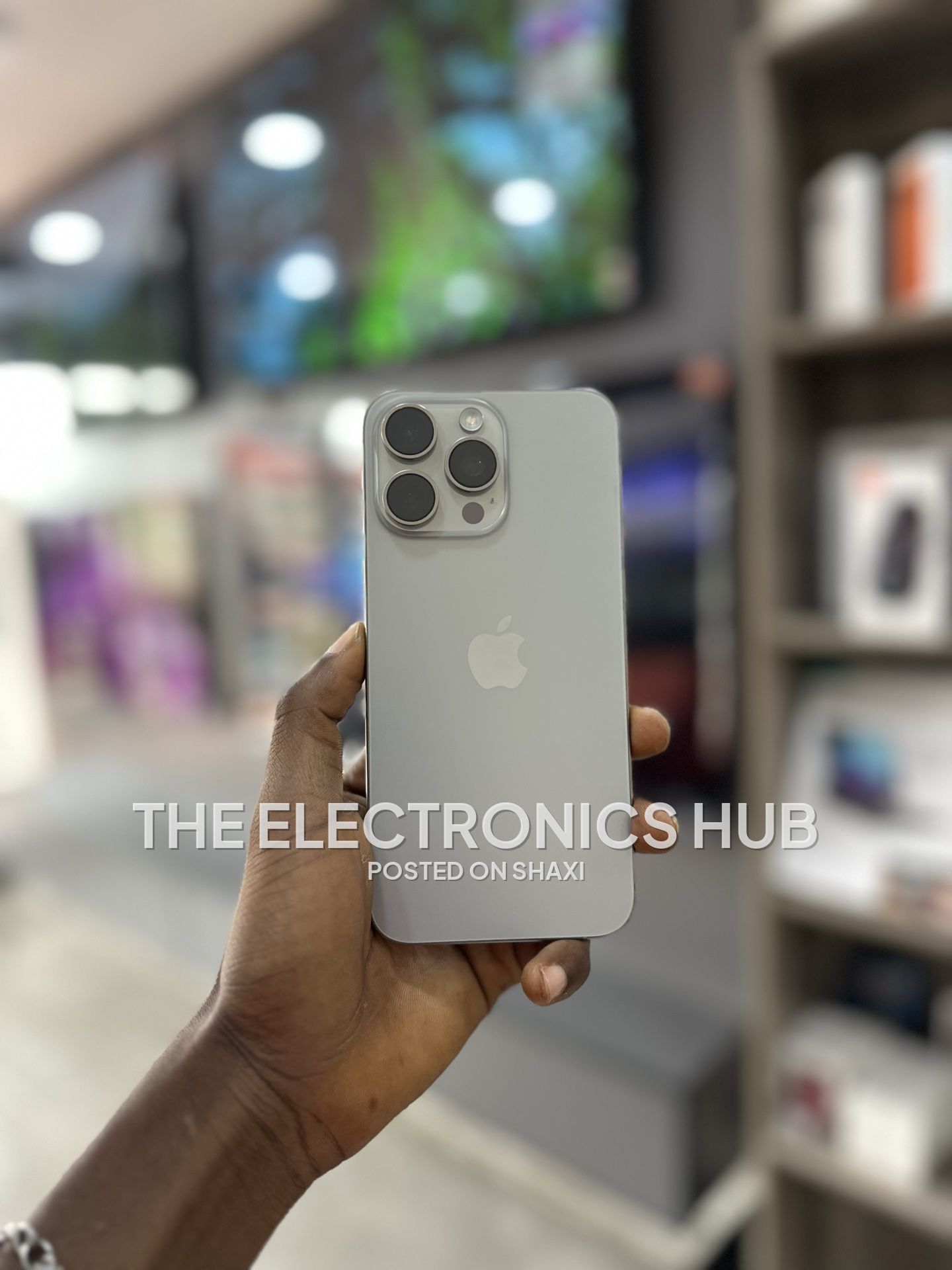 iPhone 15 Pro Max Sim + eSIM unlocked photo 1
