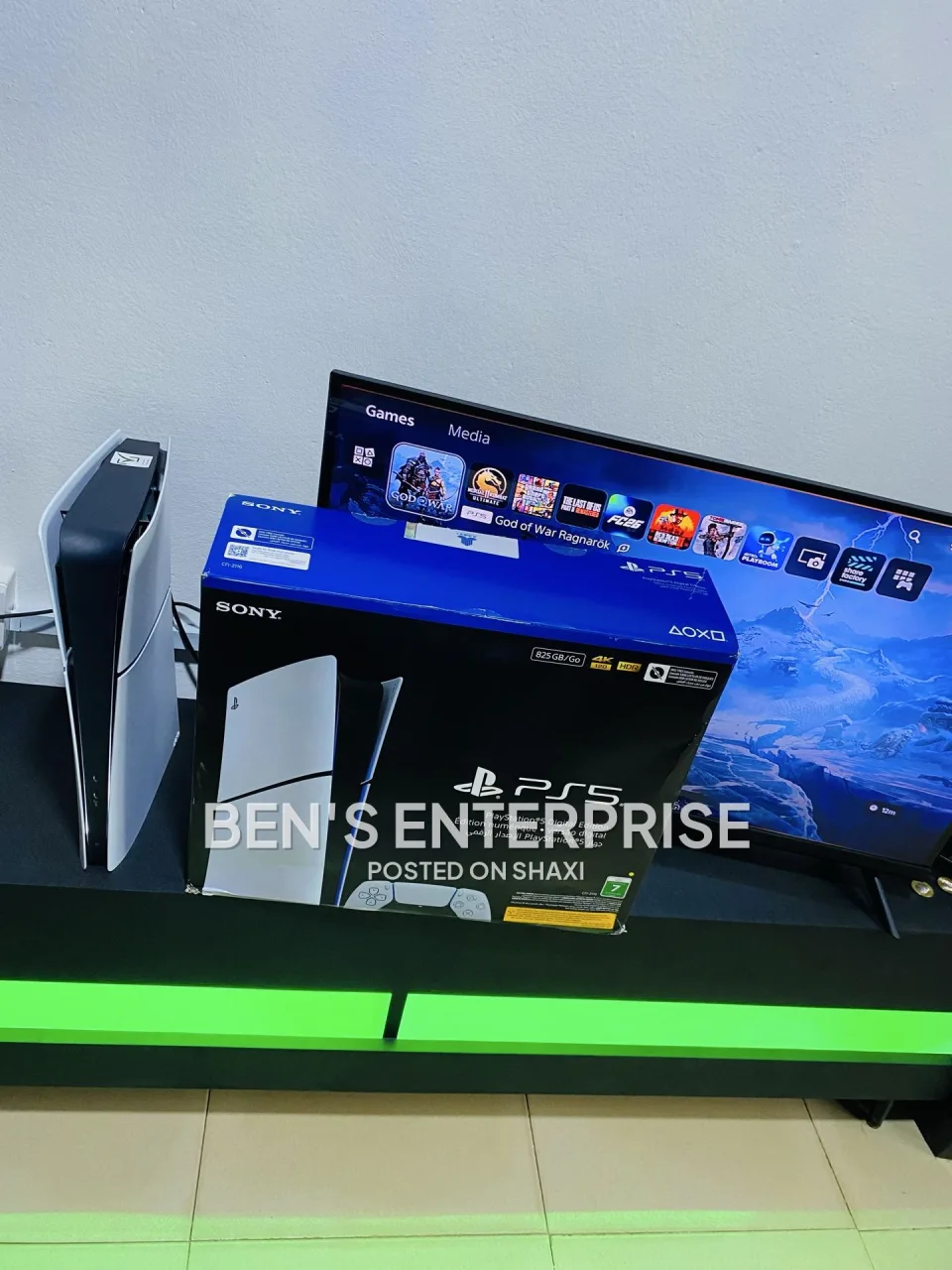 PlayStation 5 Slim photo 2