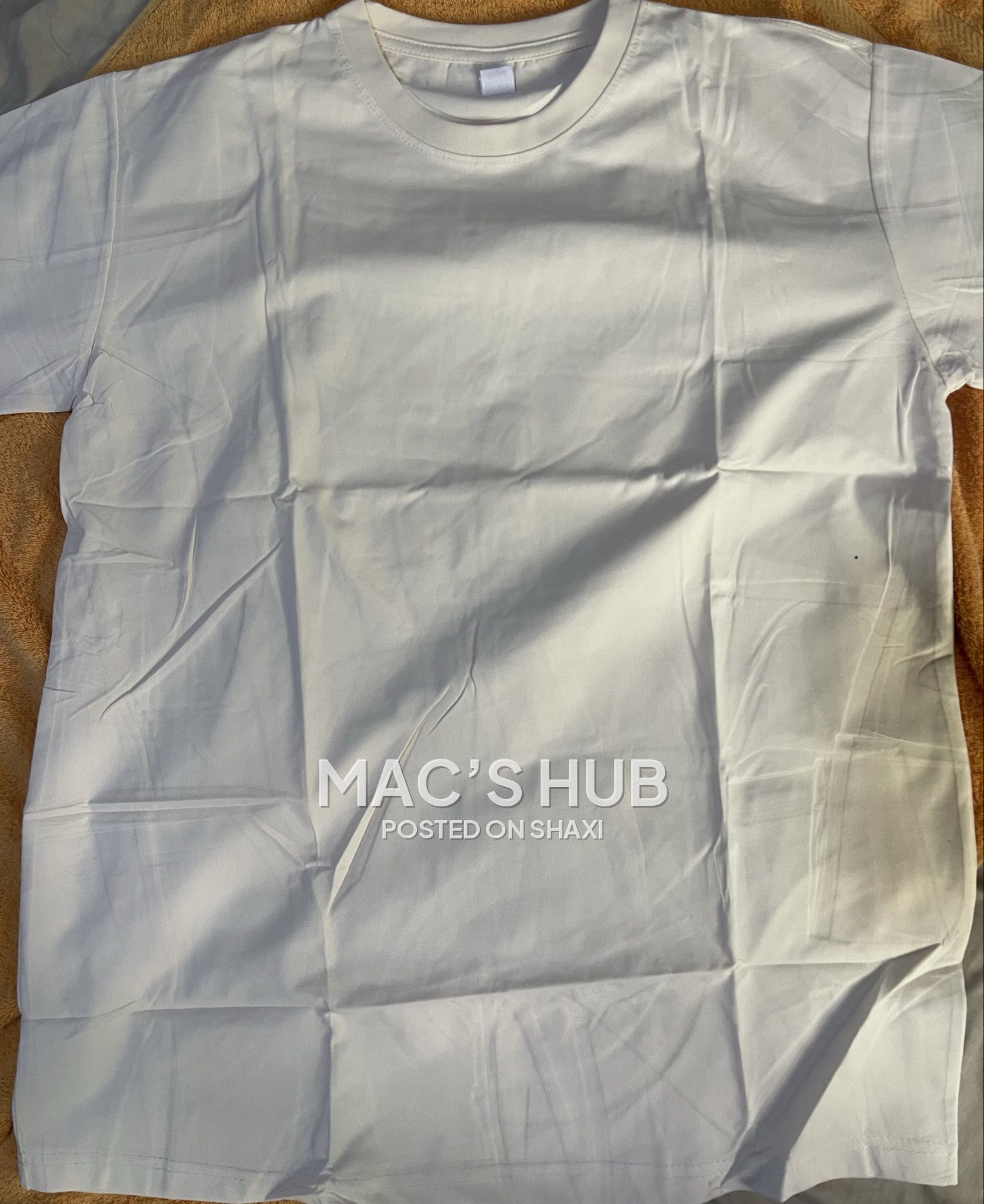 Round neck shirts photo 3
