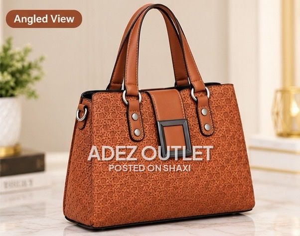 Classy and Luxurious handbags photo 1