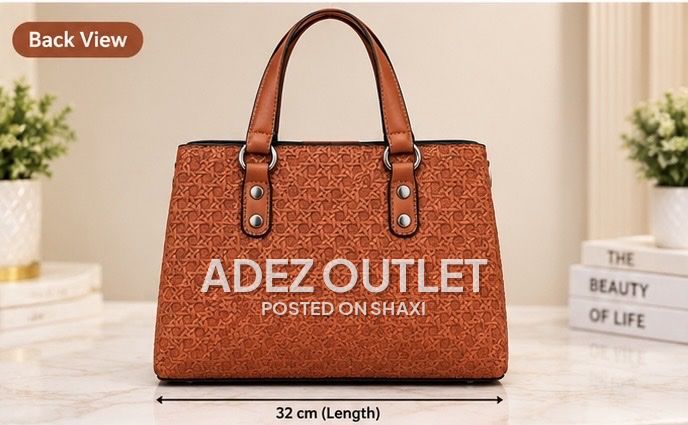 Classy and Luxurious handbags photo 3