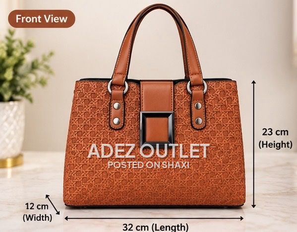 Classy and Luxurious handbags photo 2