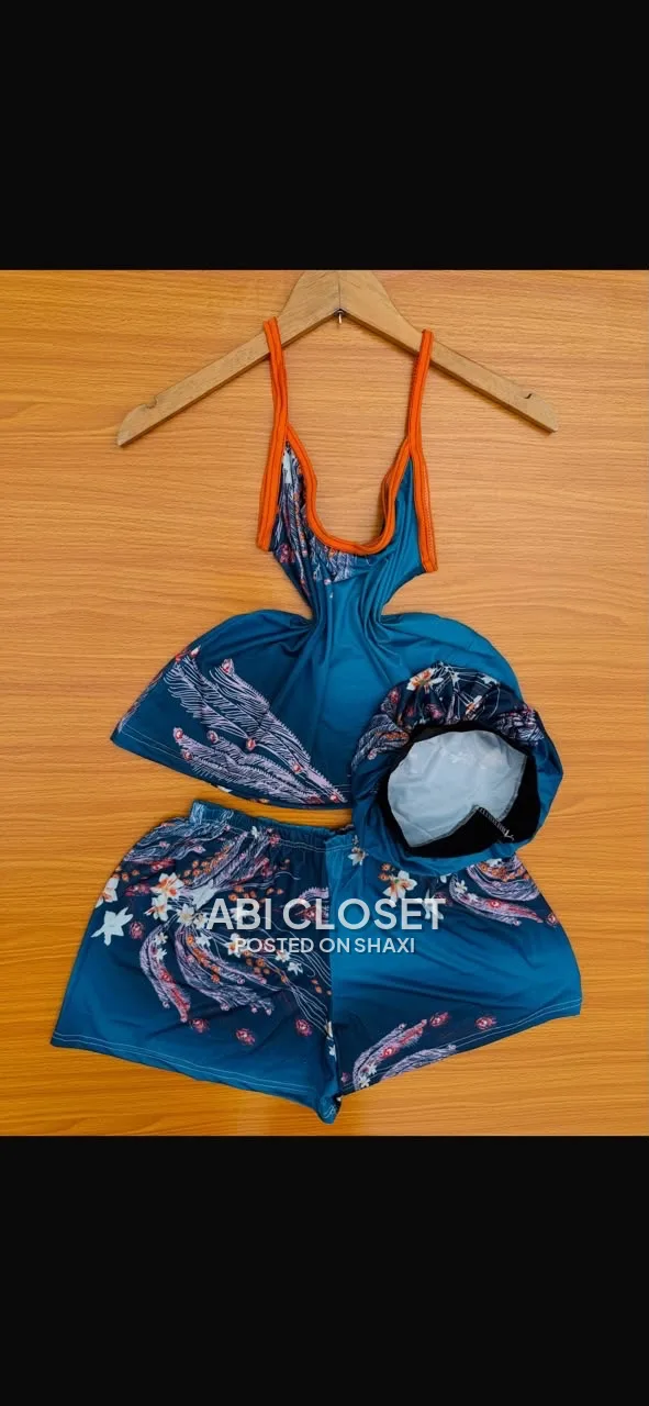 Nightwear’s photo 9