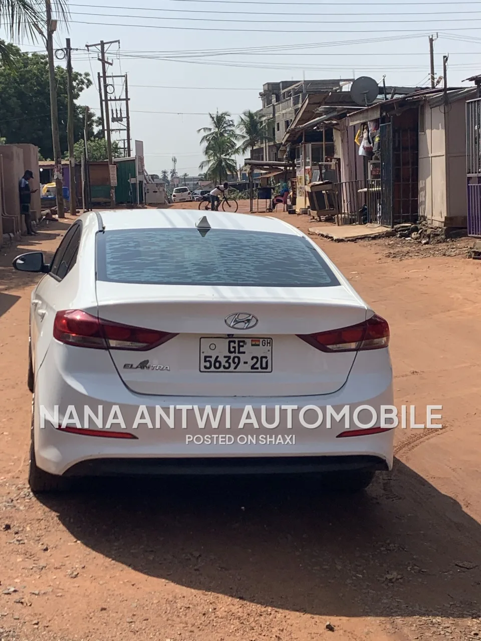 Hyundai Elantra photo 3
