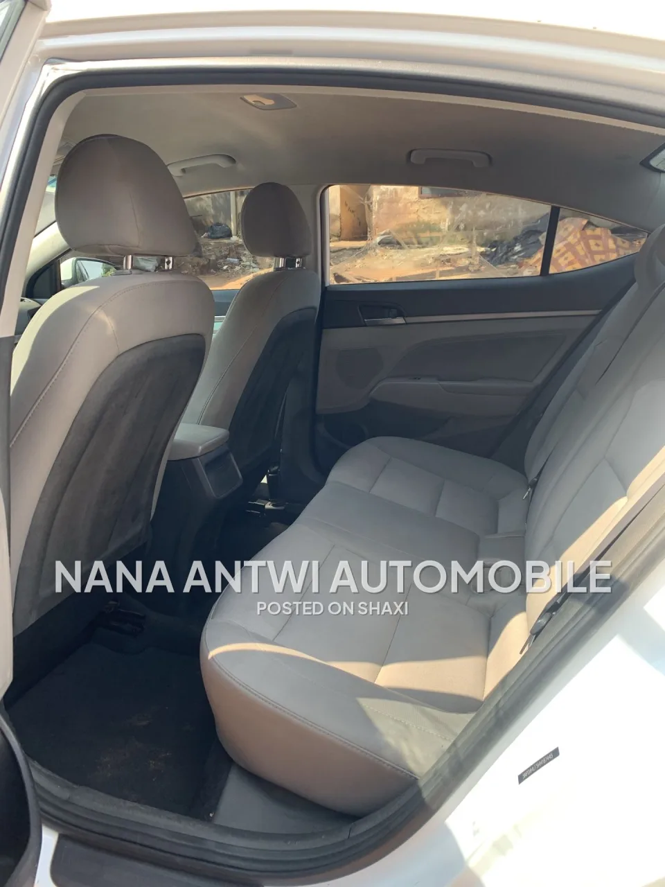Hyundai Elantra photo 5