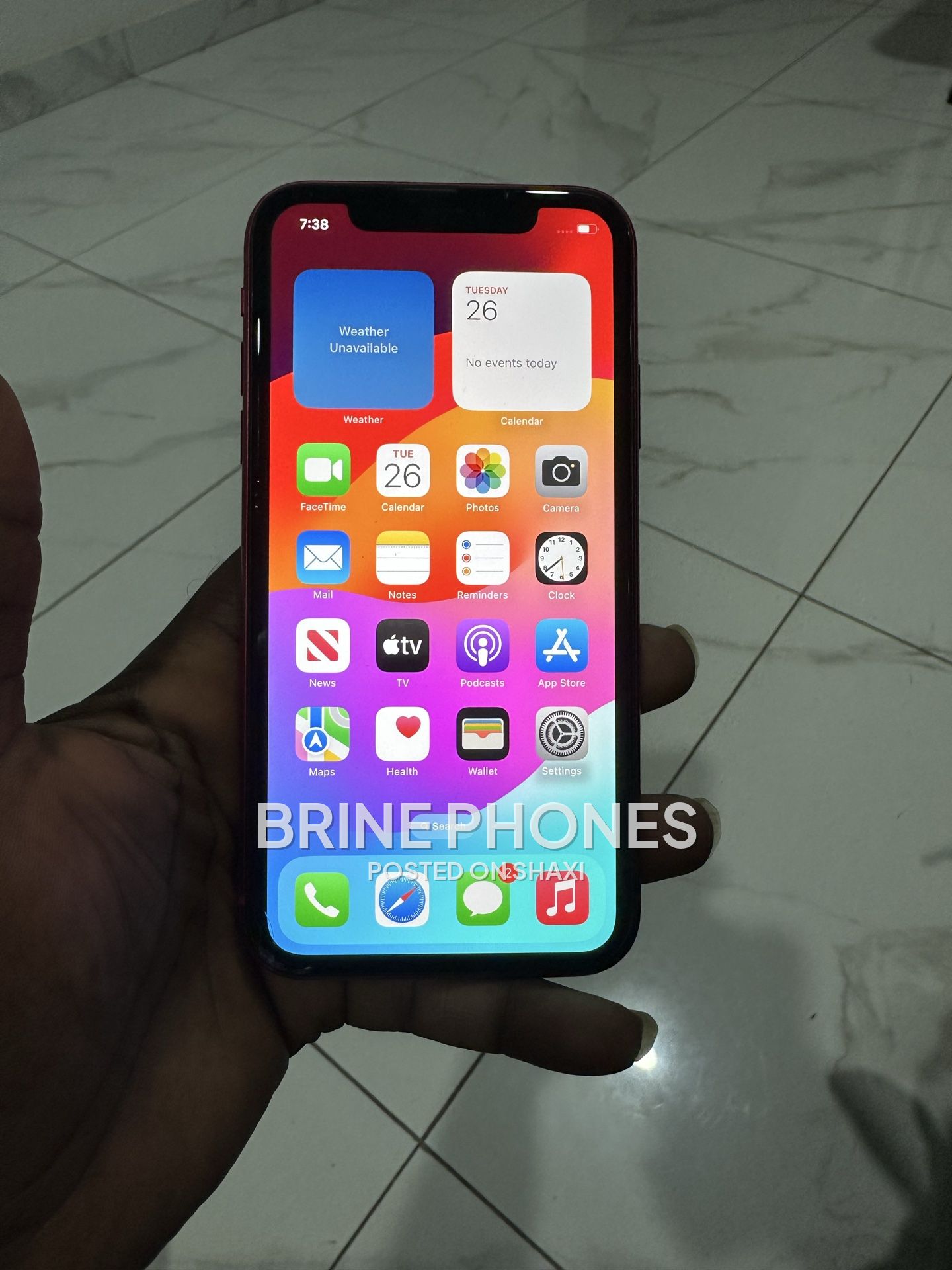 iPhone 11 (64gb) photo 1