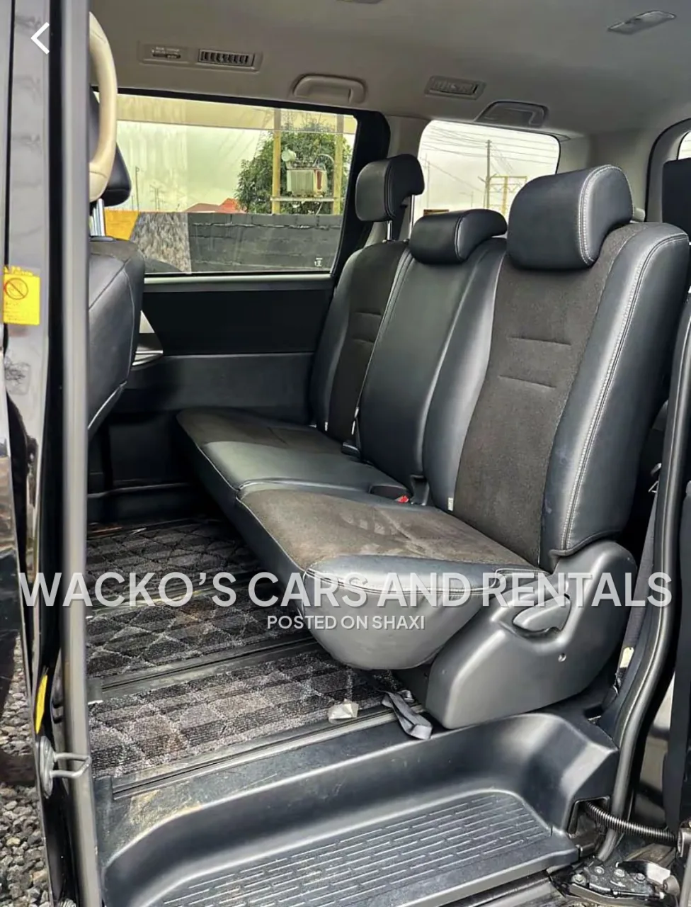 2013 Toyota voxy photo 4