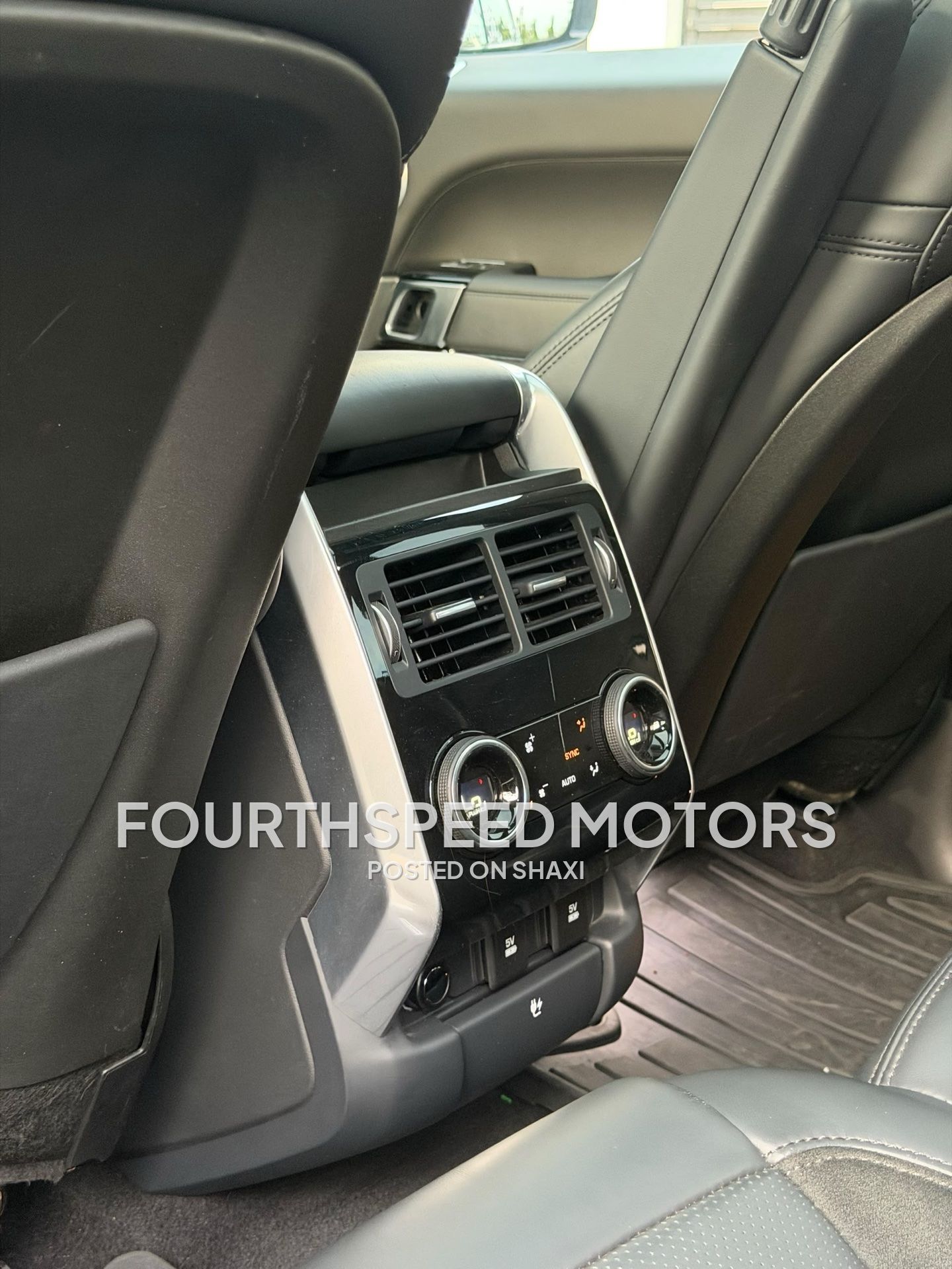 2021 Range Rover Sport HST photo 6