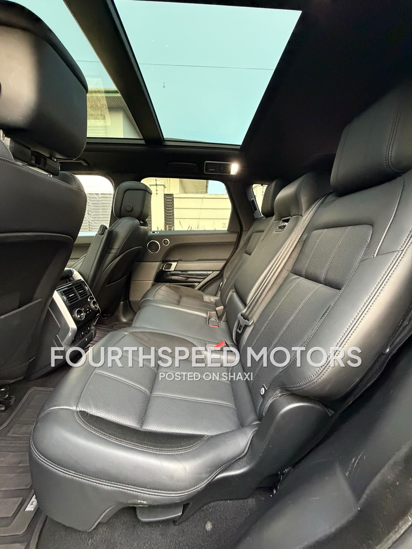 2021 Range Rover Sport HST photo 7