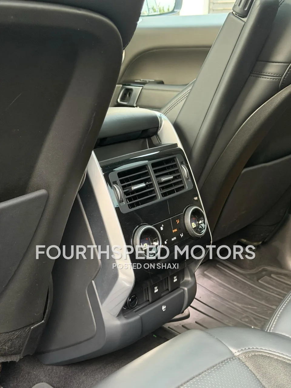 2021 Range Rover Sport HST photo 6