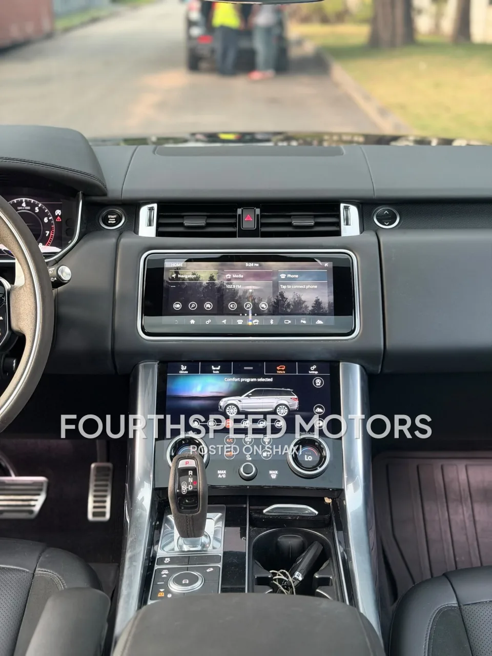 2021 Range Rover Sport HST photo 5