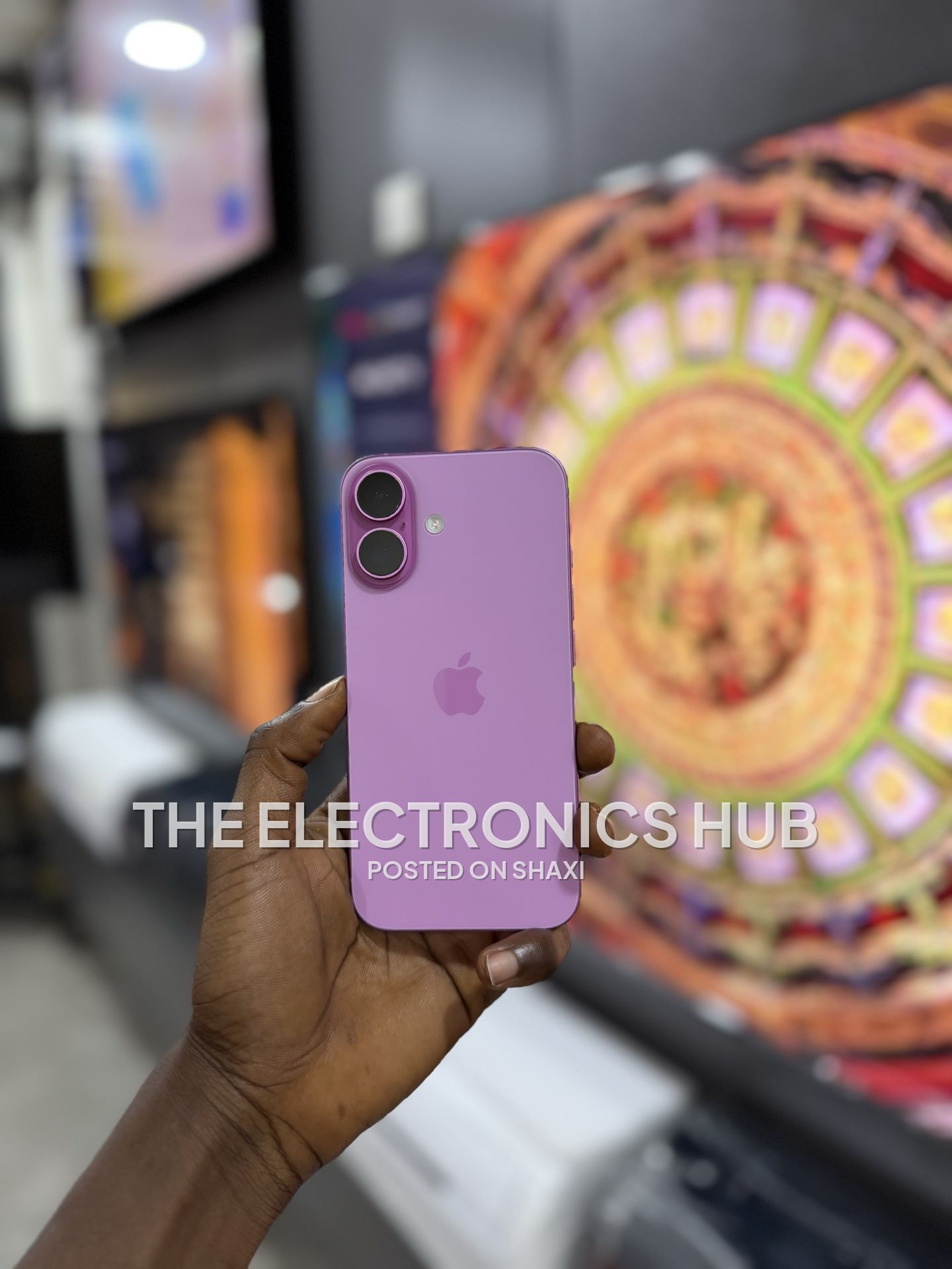 Preowned iPhone 16 photo 1