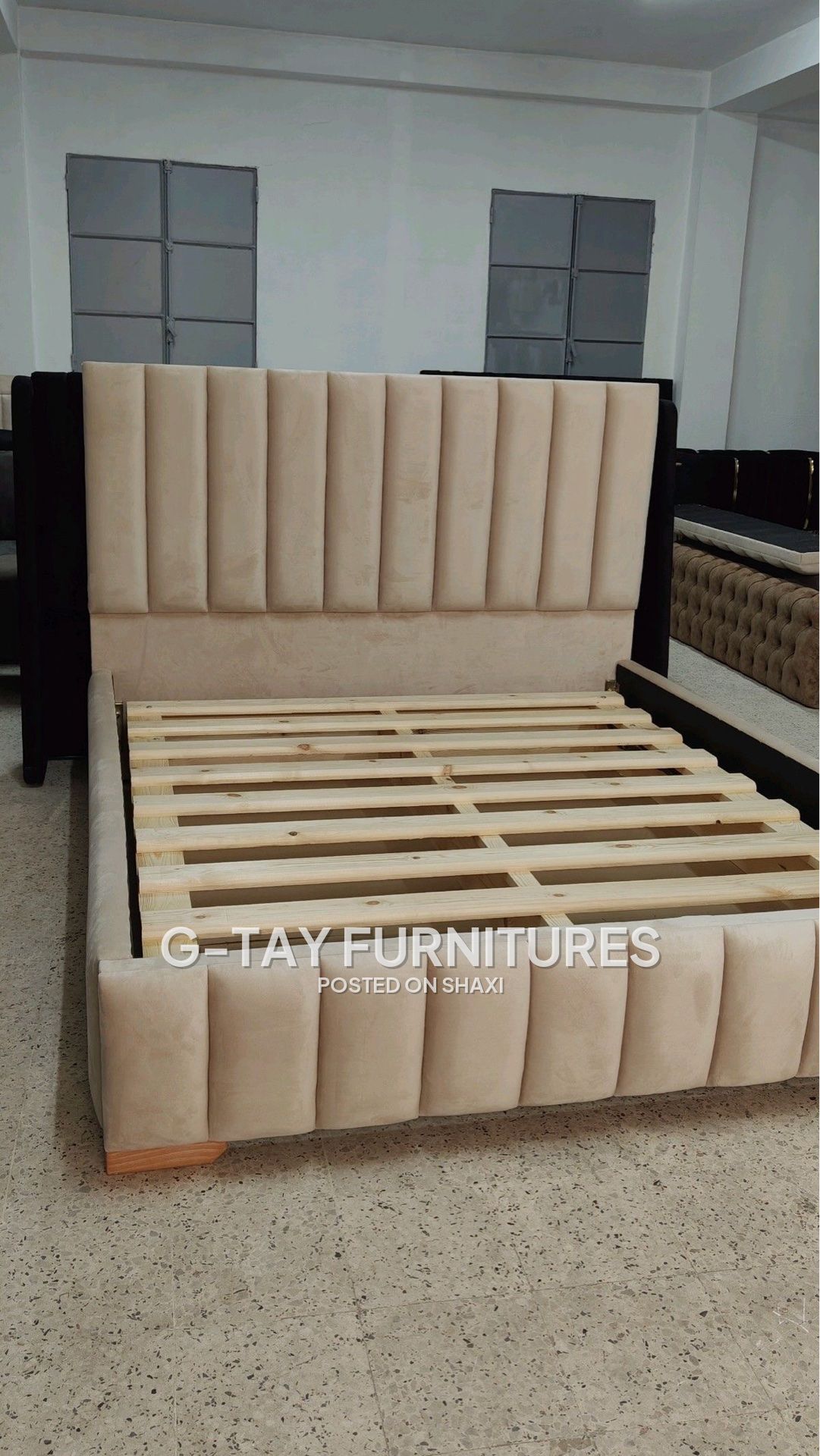 Queen size bed frame photo 1
