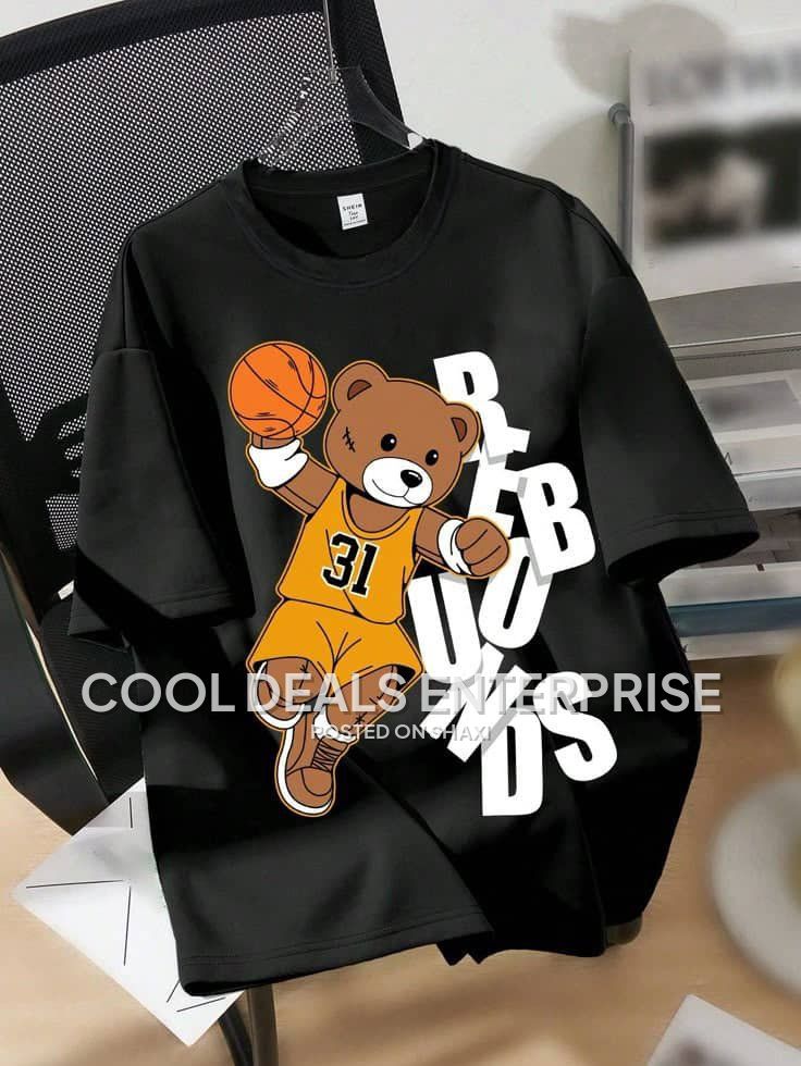 White and black t shirts photo 4