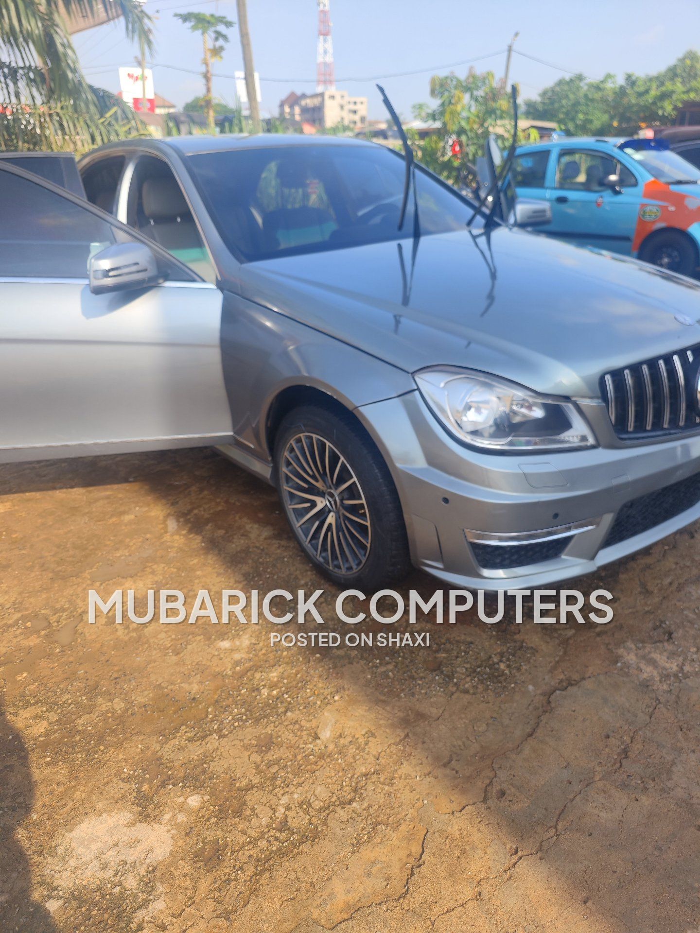 MERCEDES BENZ C250 photo 2