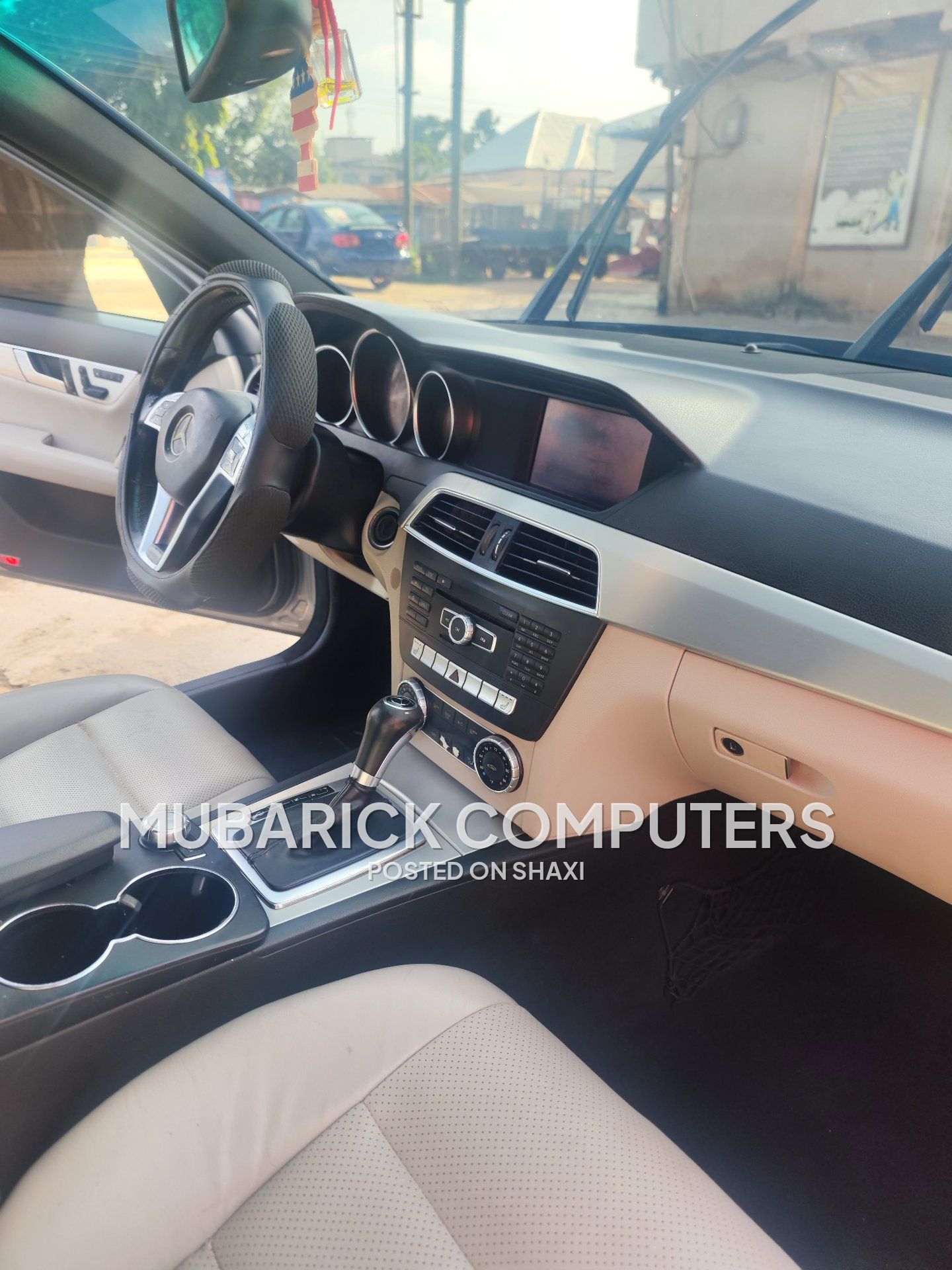 MERCEDES BENZ C250 photo 6