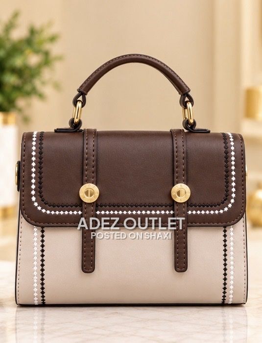 Fashionable handbags photo 1