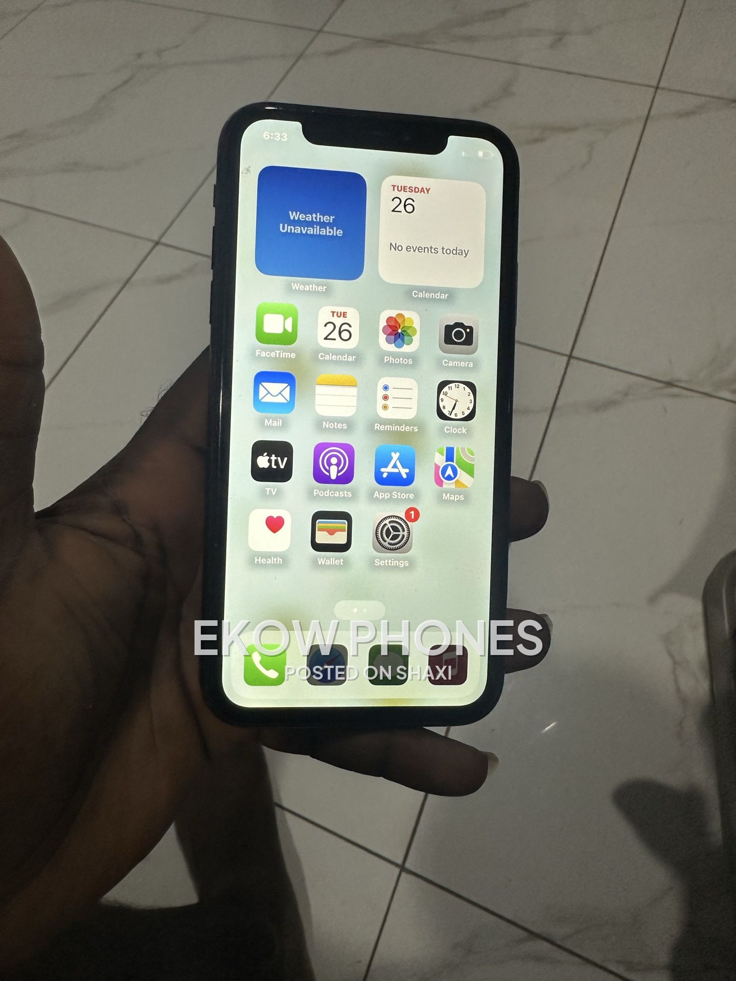 iPhone XR 64 photo 1
