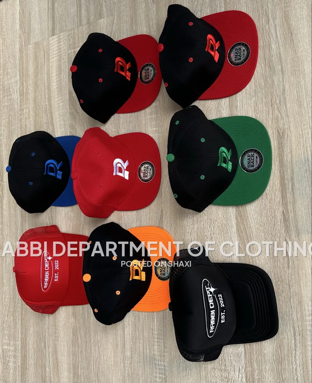 SNAPBACK Caps photo 2