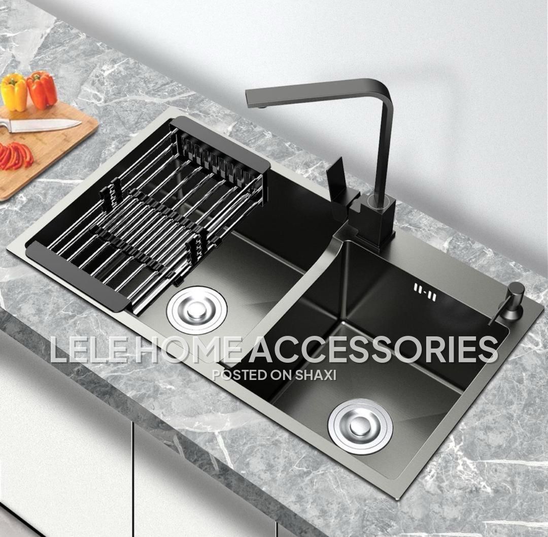Black Dounble Kitchen Sink photo 1