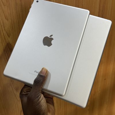 IPAD 6th Gen/32gb